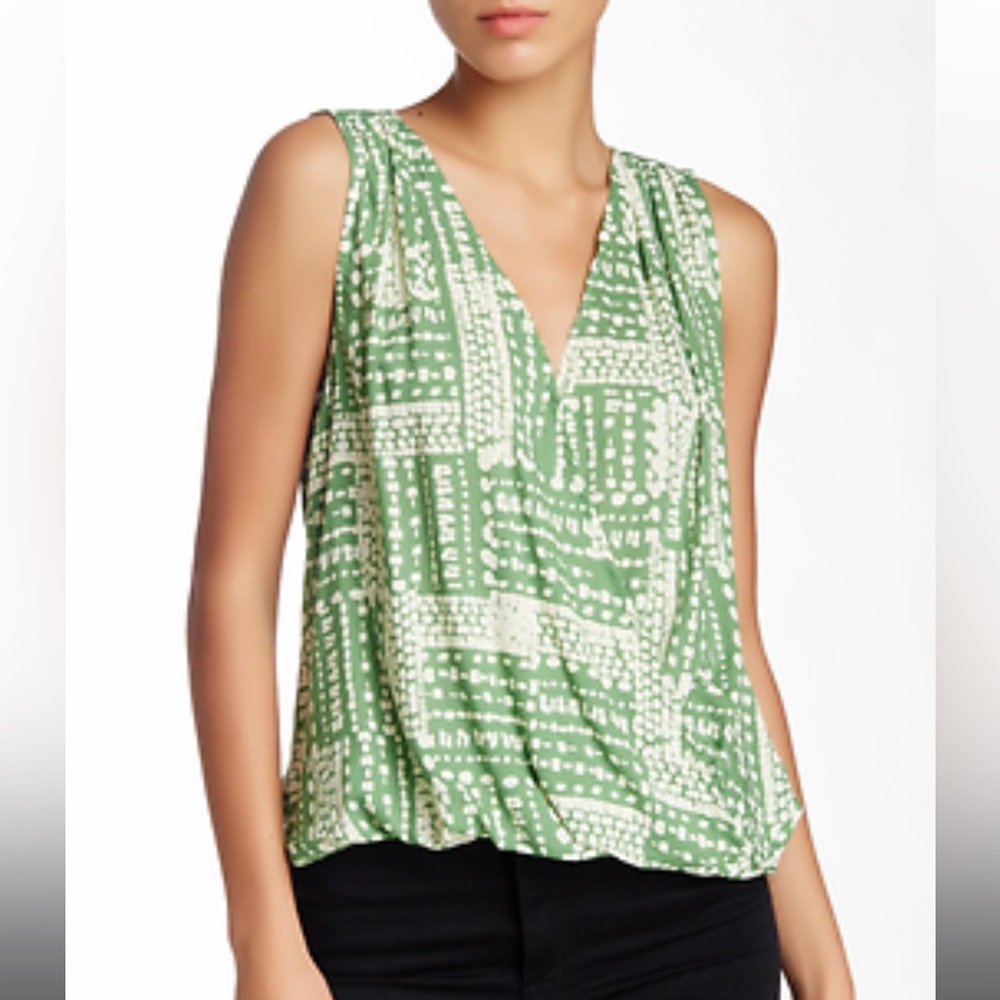 Velvet by Graham Spencer Zita Sleeveless Top - size M